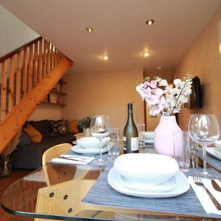 Cheerful Two-Bedroom Residential Home Oxford Esterno foto